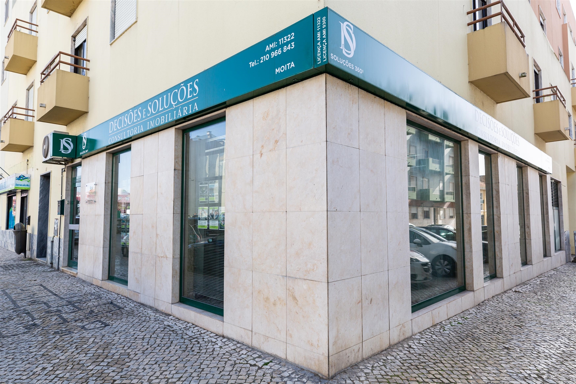 DECISÕES E SOLUÇÕES